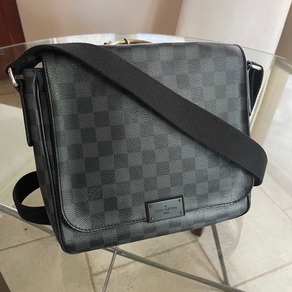 DISTRICT PM GRAPHITE MESSENGER BAG - Picture 7 of 15